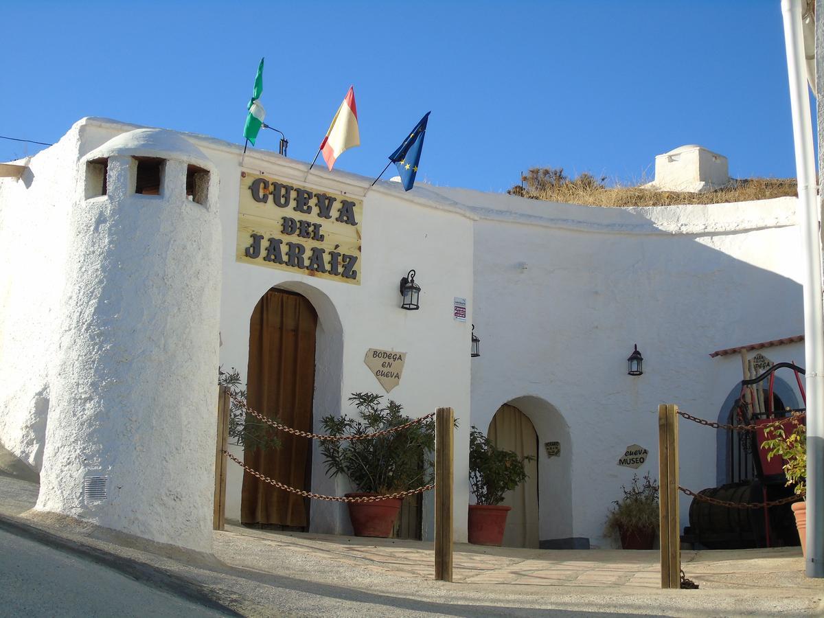 Cueva El Jaraiz Guest House กวาดิกซ์ ภายนอก รูปภาพ